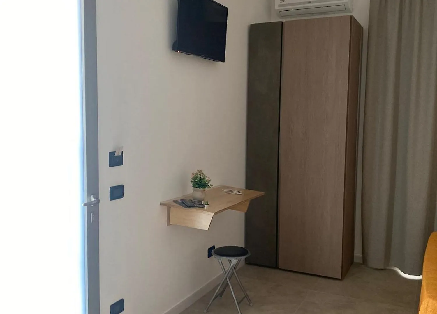 Bed and Breakfast Fiori Di Quercia Carini Italia